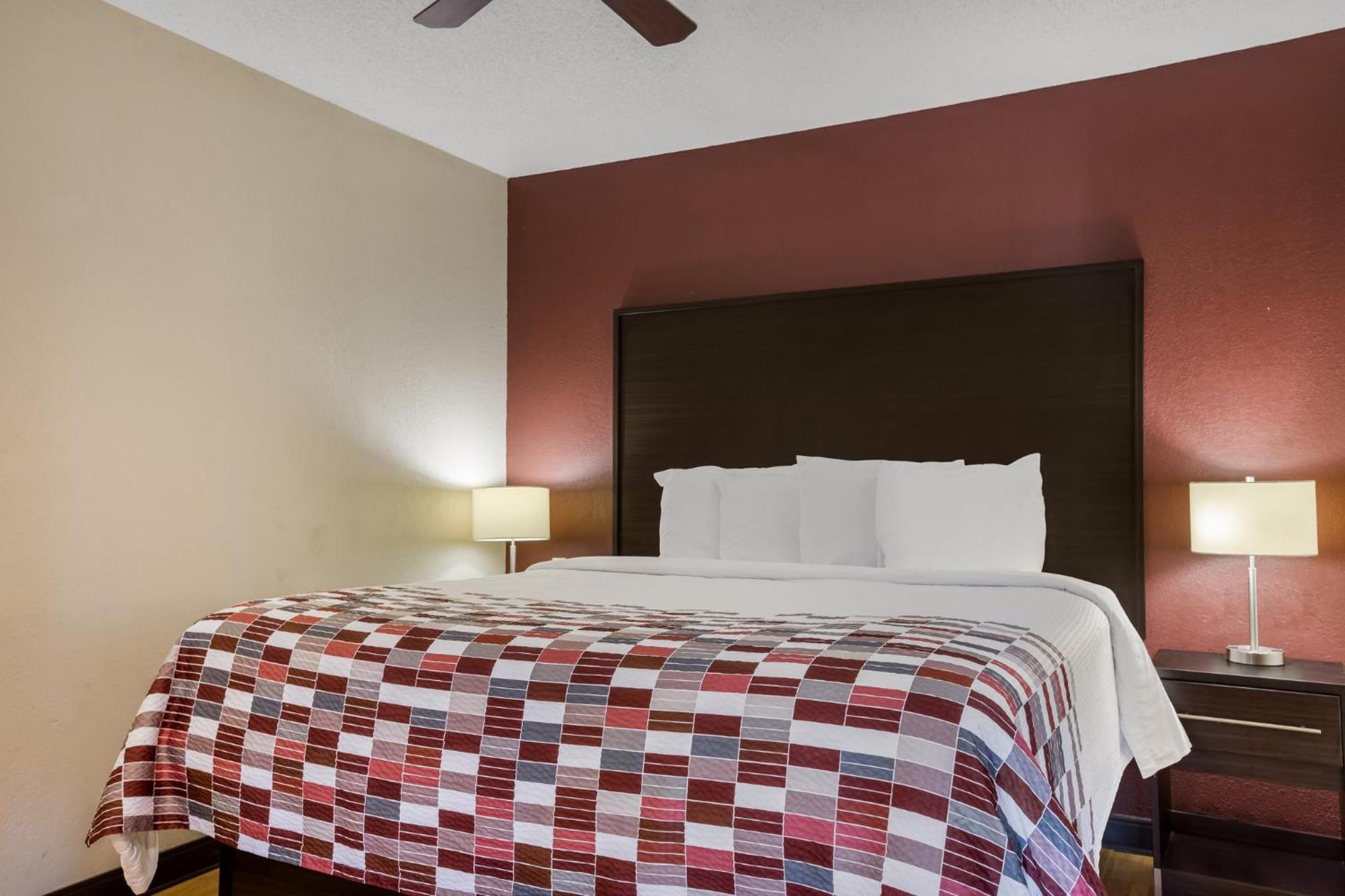 Red Roof Inn & Suites Statesboro - University מראה חיצוני תמונה